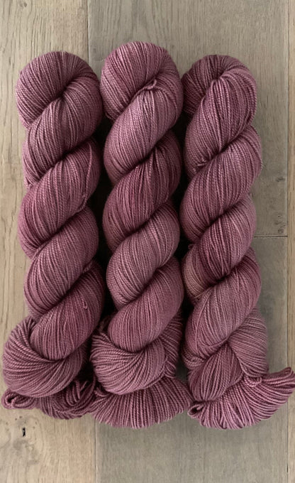 Traditional Non- Superwash Merino Fingering