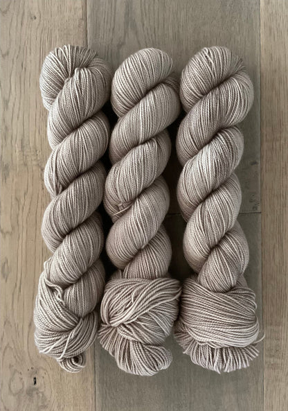 Traditional Non- Superwash Merino Fingering