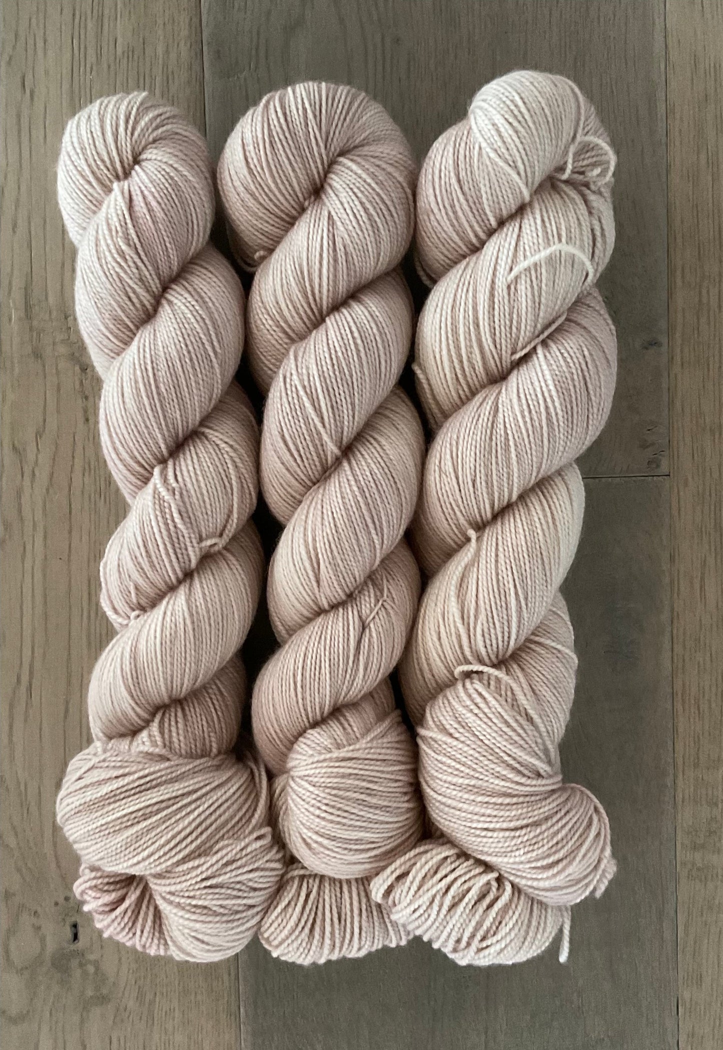 Traditional Non- Superwash Merino Fingering