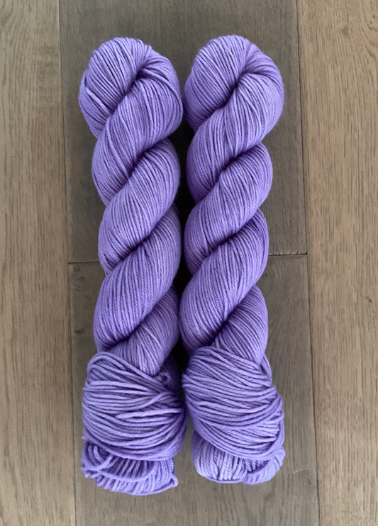 DK Lilac Yarn