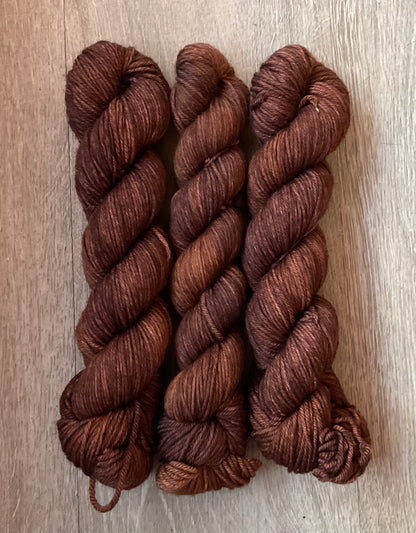 Worsted Chestnut Yarn
