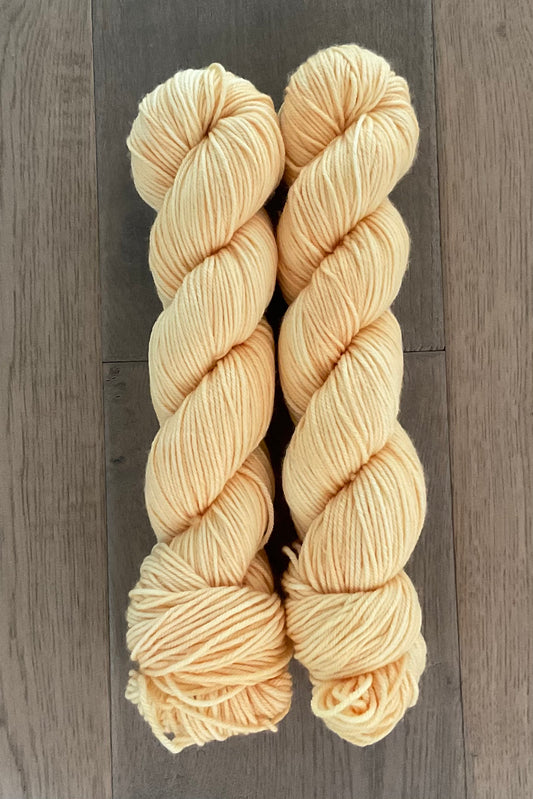 DK Champagne Yarn