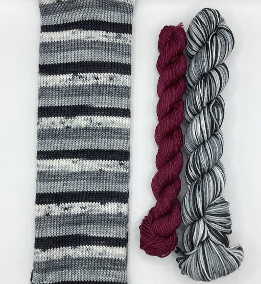 Newsprint Self Striping Sock Set