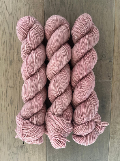 Traditional Non- Superwash Merino Fingering