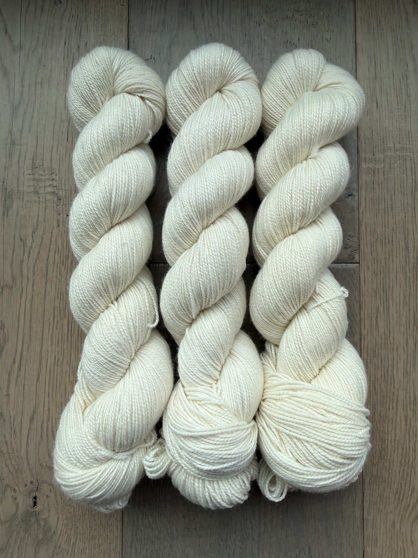 Traditional Non- Superwash Merino Fingering