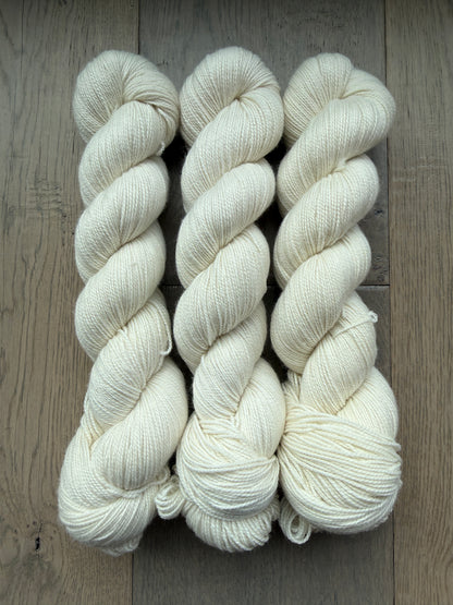 Traditional Non- Superwash Merino Fingering