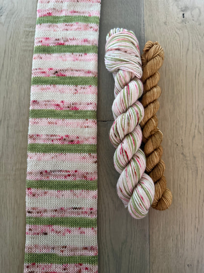 Christmas Pudding Self Striping Sock Set