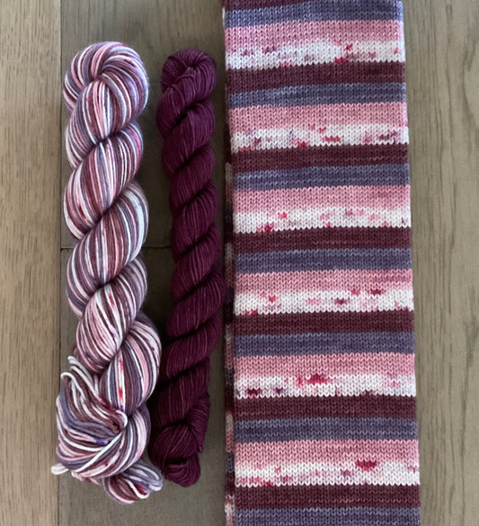 Romantasy Self Striping Sock Set